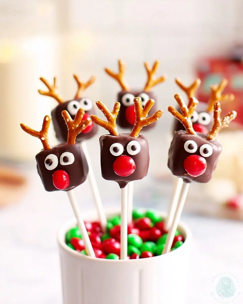 The preparation steps of Chocolate Covered Marshmallow Reindeer
