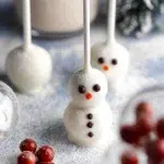 The preparation steps of Snowman Cake Pops